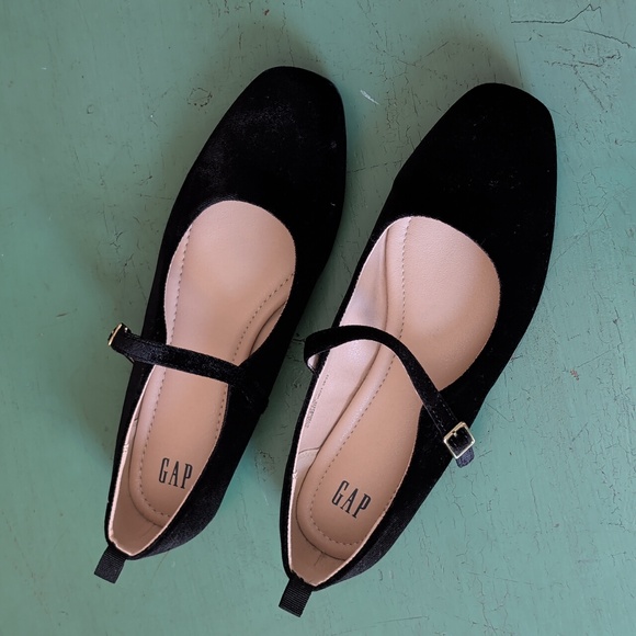 Gap Black Velvet Mary Jane Buckle Flats 10 - Picture 6 of 6